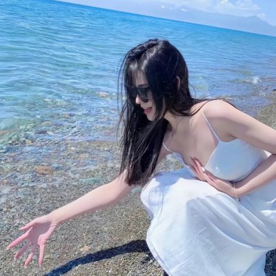 并蒂莲花不相见